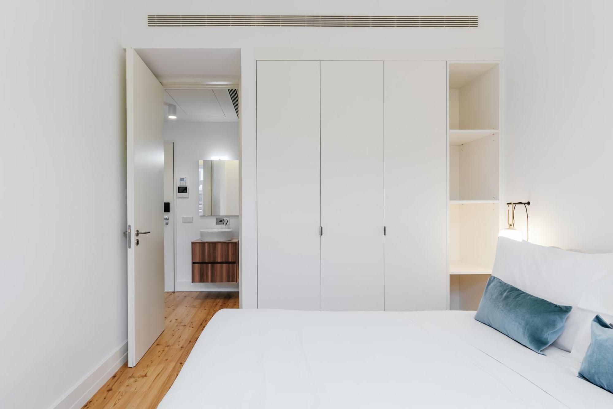 Feel Porto Clerigos Charm Flats Apartment Стая снимка