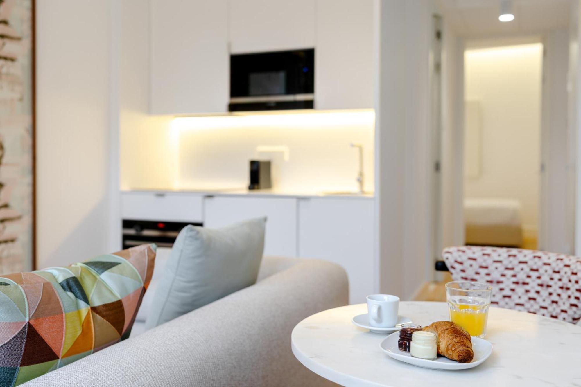Feel Porto Clerigos Charm Flats Apartment Екстериор снимка