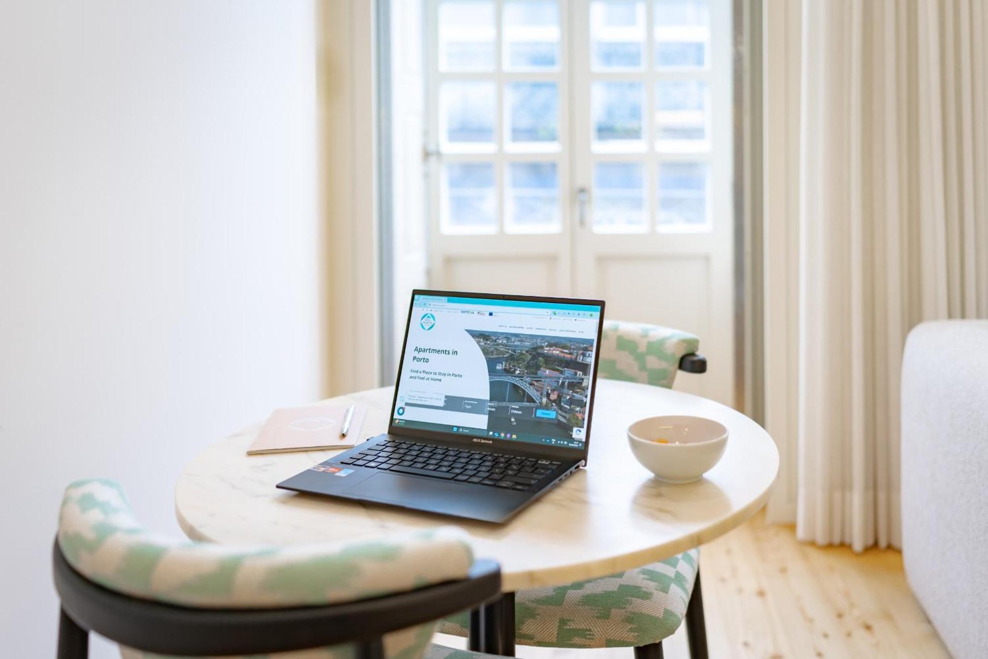 Feel Porto Clerigos Charm Flats Apartment Екстериор снимка