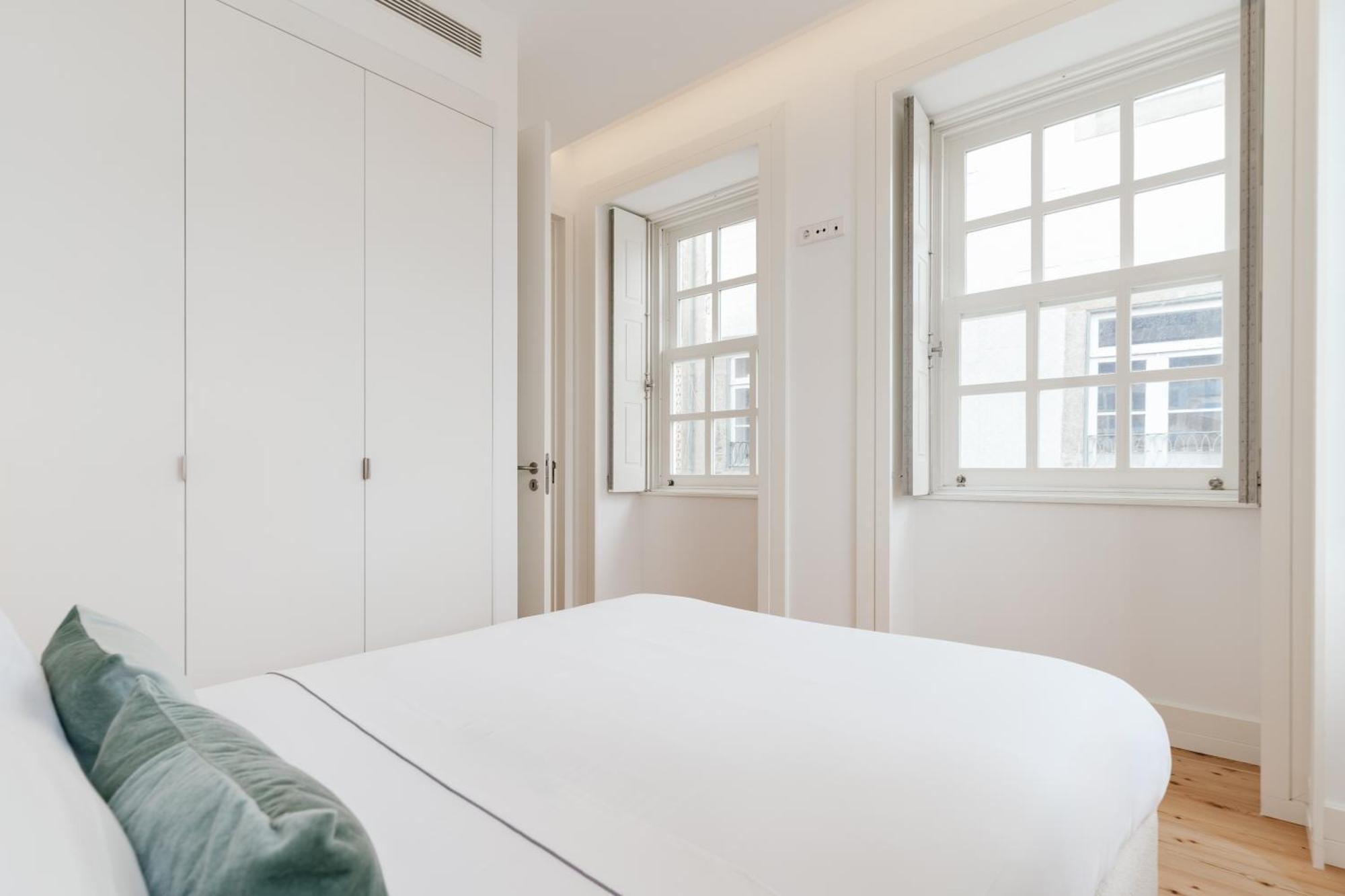 Feel Porto Clerigos Charm Flats Apartment Екстериор снимка