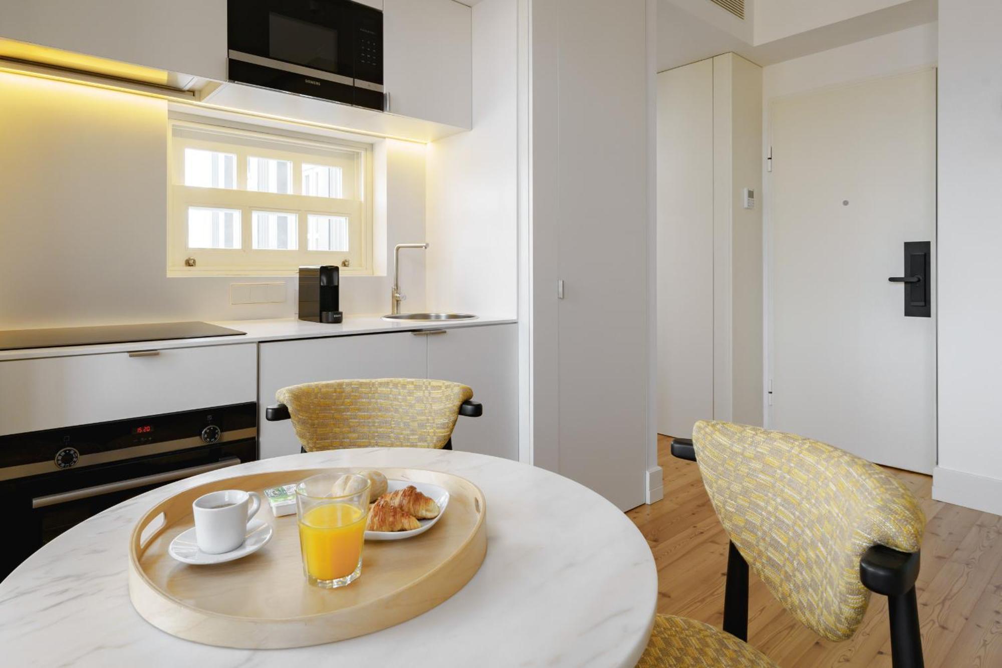 Feel Porto Clerigos Charm Flats Apartment Екстериор снимка